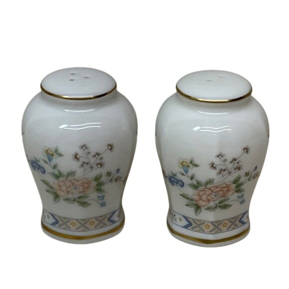 Gorham China Cherrywood Salt and Pepper Shakers - Picture 1 of 6